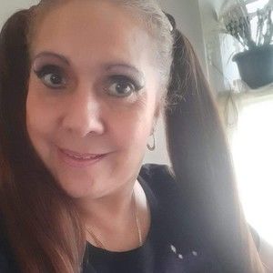 Meet your Posher, Yolanda